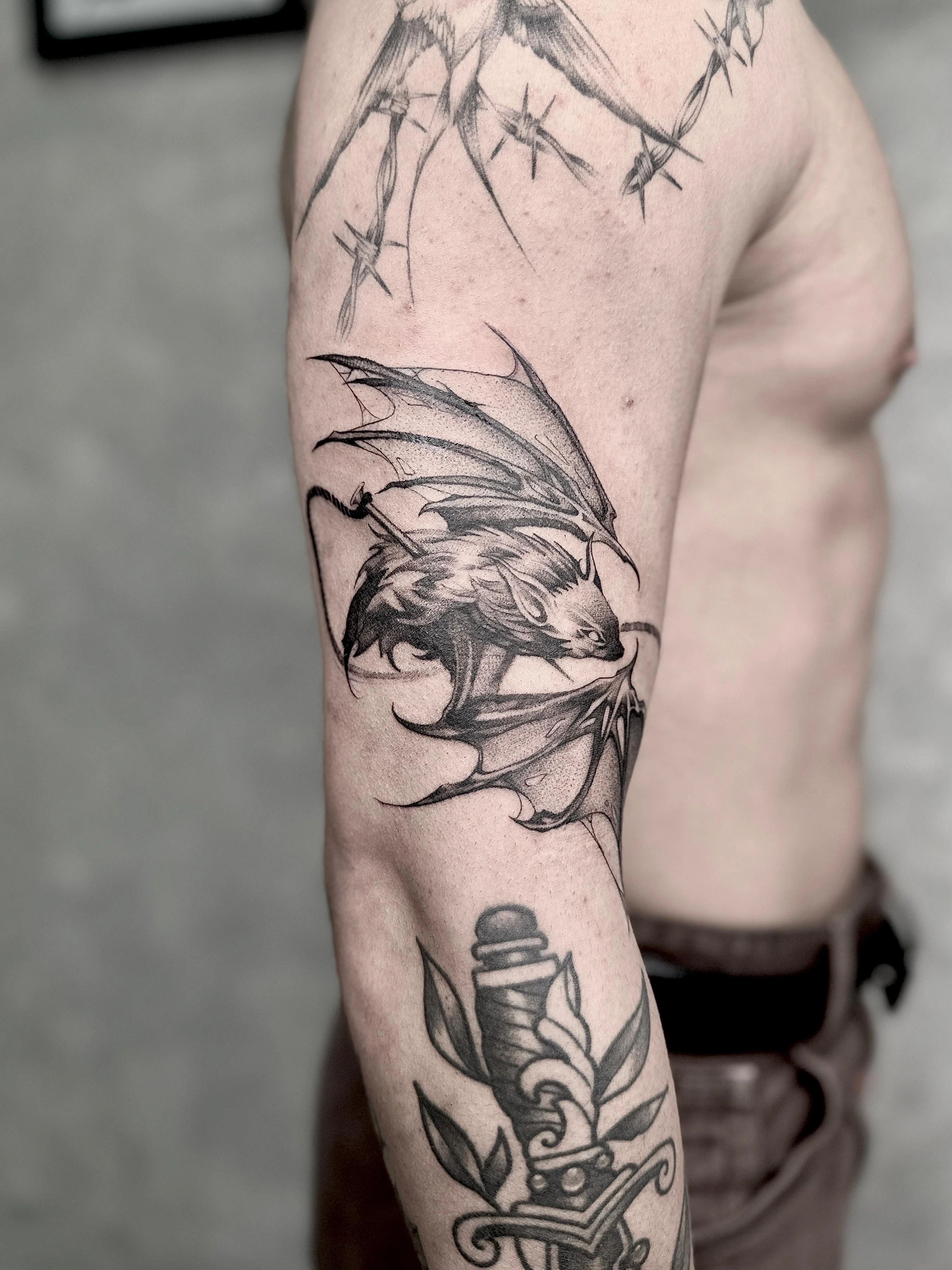 Tatuaje de murciélago en blackwork - Lux Tattoo Studio León